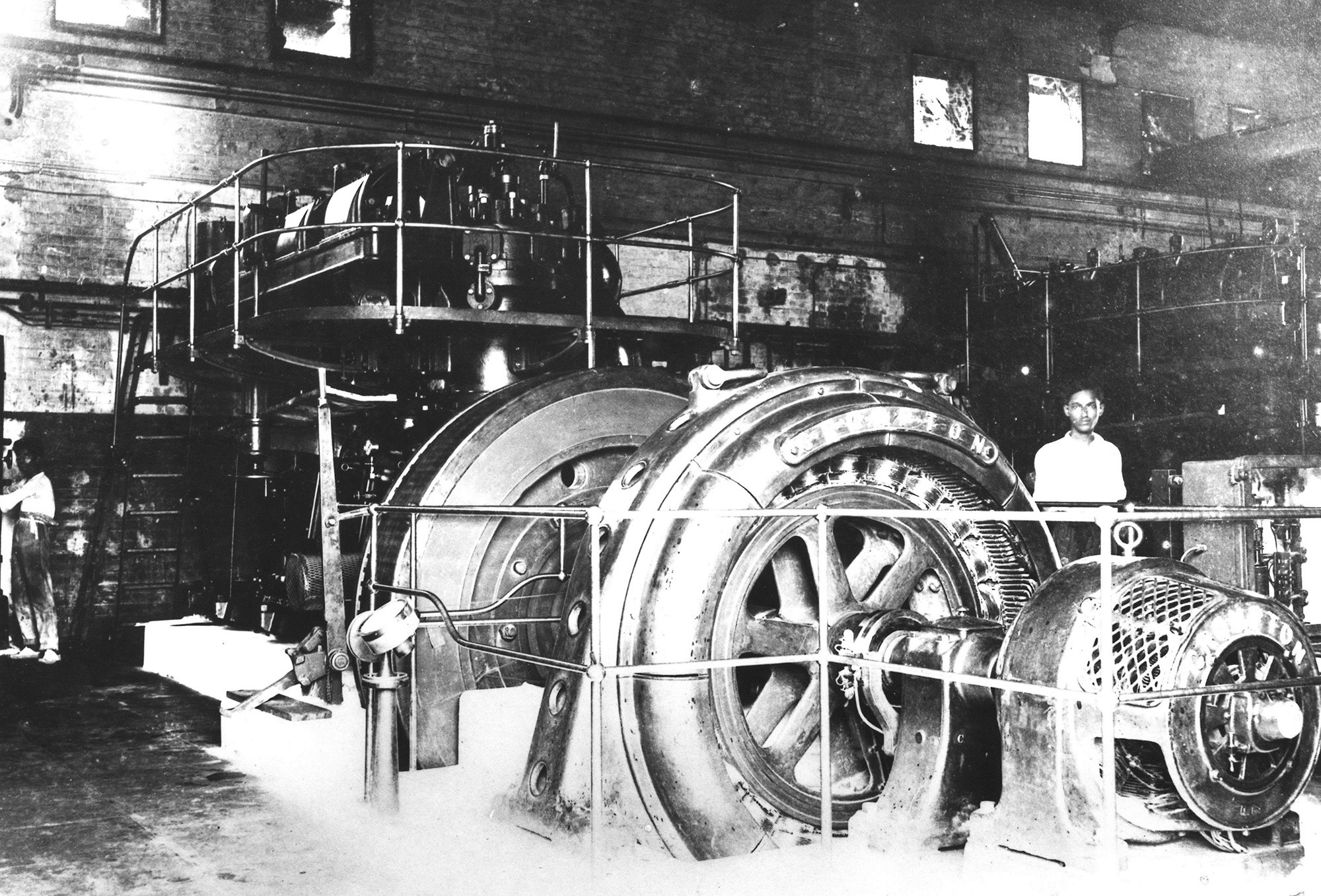 Archive image of power station at Albert Pier