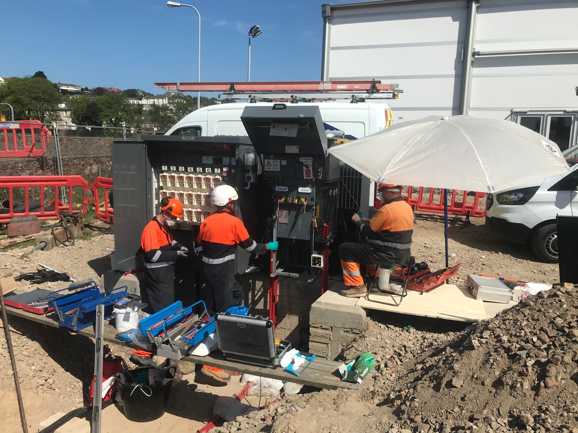 Engineers work to make off the connection