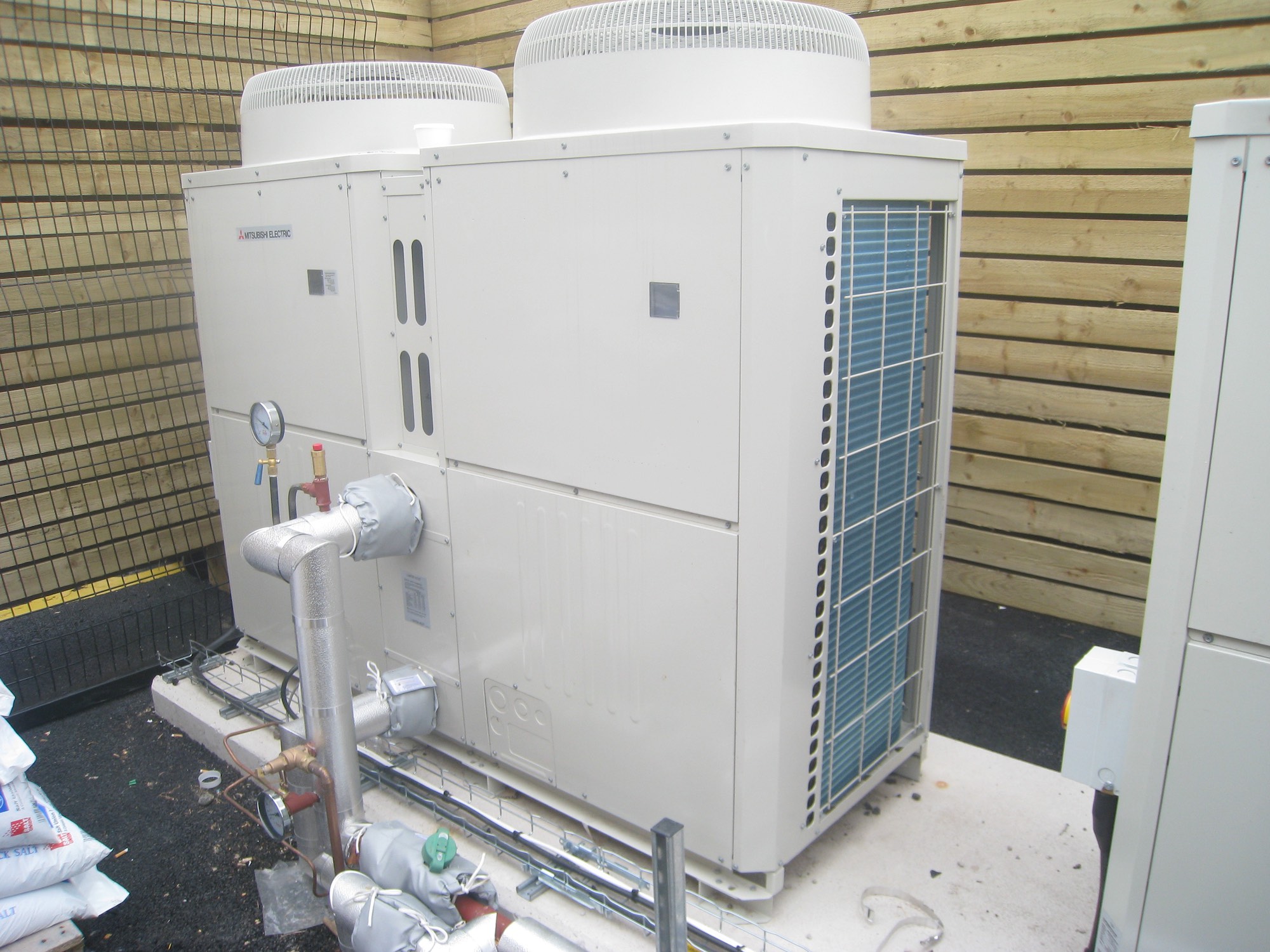 Commercial air conditioning unit